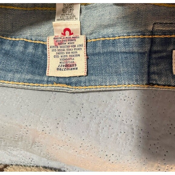 True Religion Caroline Jeans Women Sz 24 Rare Embroidered Patch LtWash Flare Y2K - Picture 4 of 14